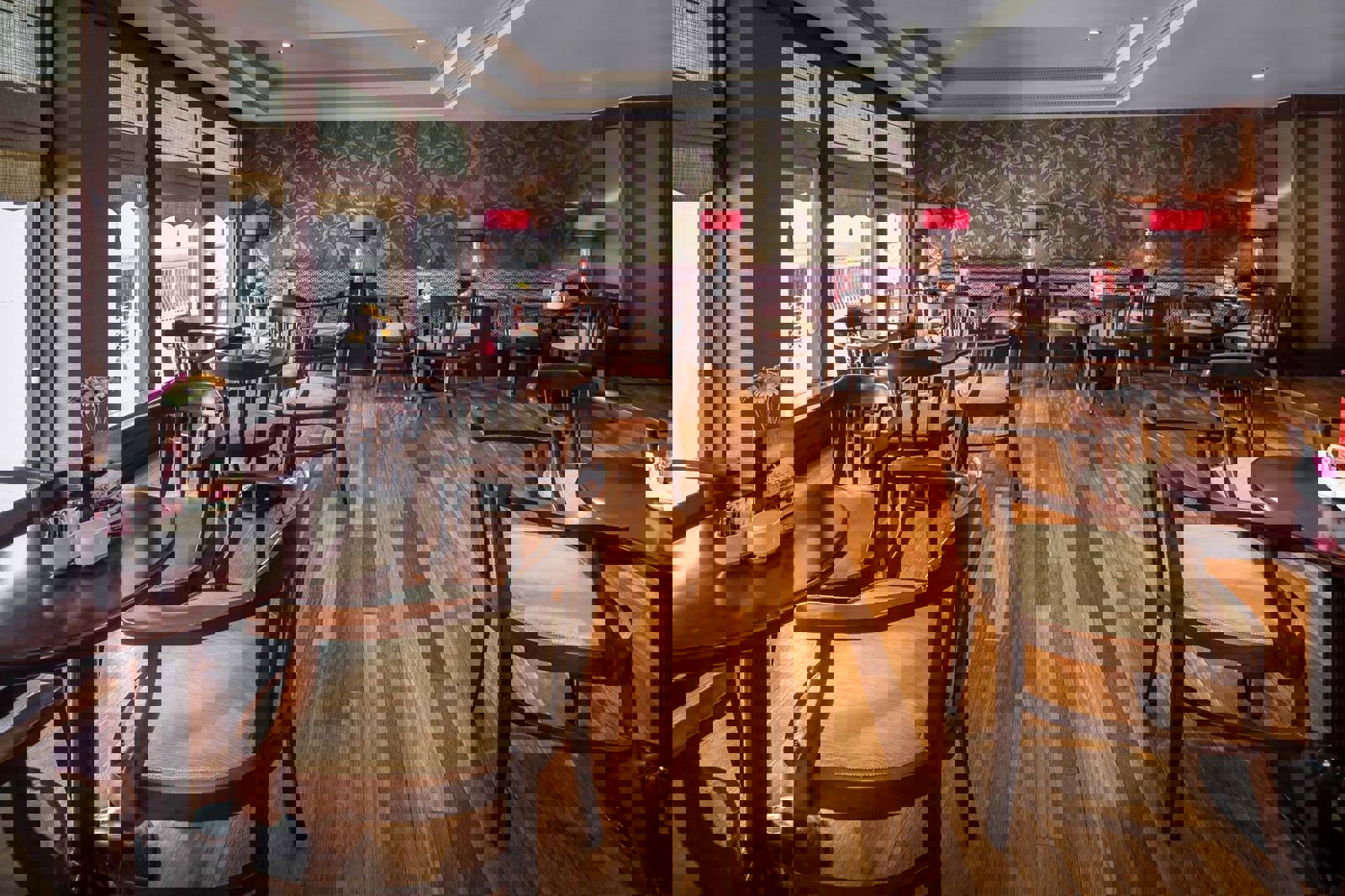 Titanic Comfort Sisli slide 4