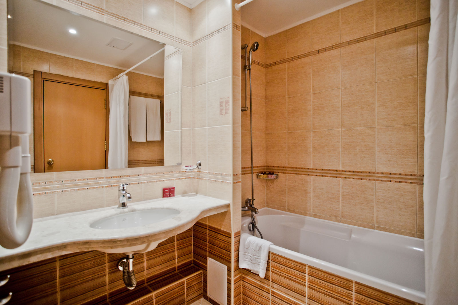 DIT Majestic Beach slide 4