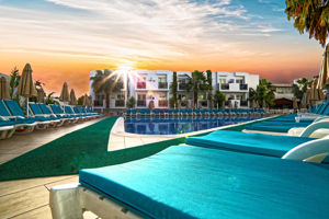 Blue Cruise & Club Shark Hotel