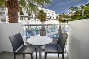 Blue Cruise & Club Shark Hotel
