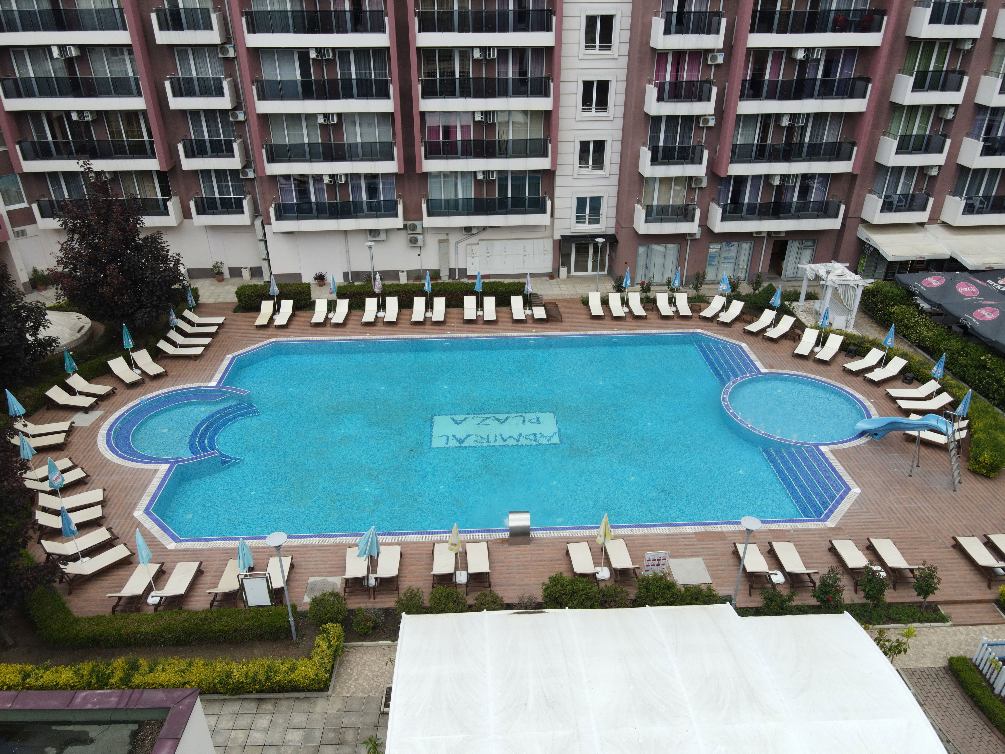 Admiral Plaza - billede 2