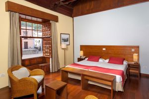 Hotel La Quinta Roja