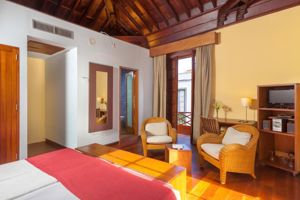 Hotel La Quinta Roja