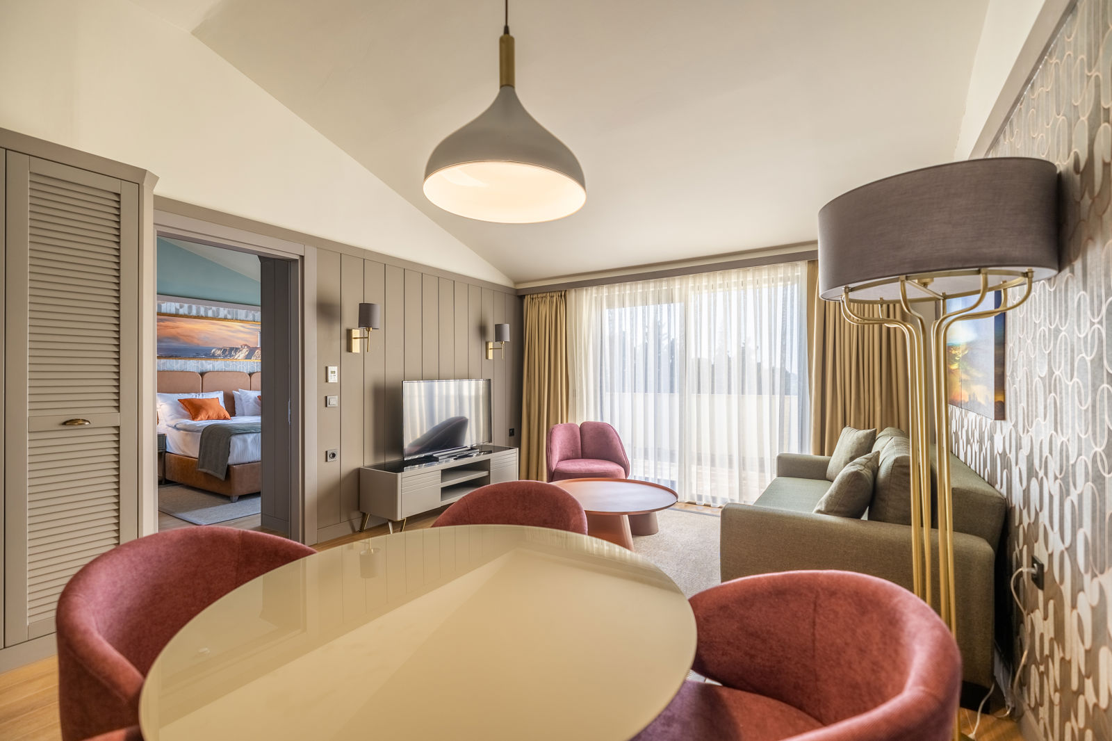 Proxima Hotel slide 4