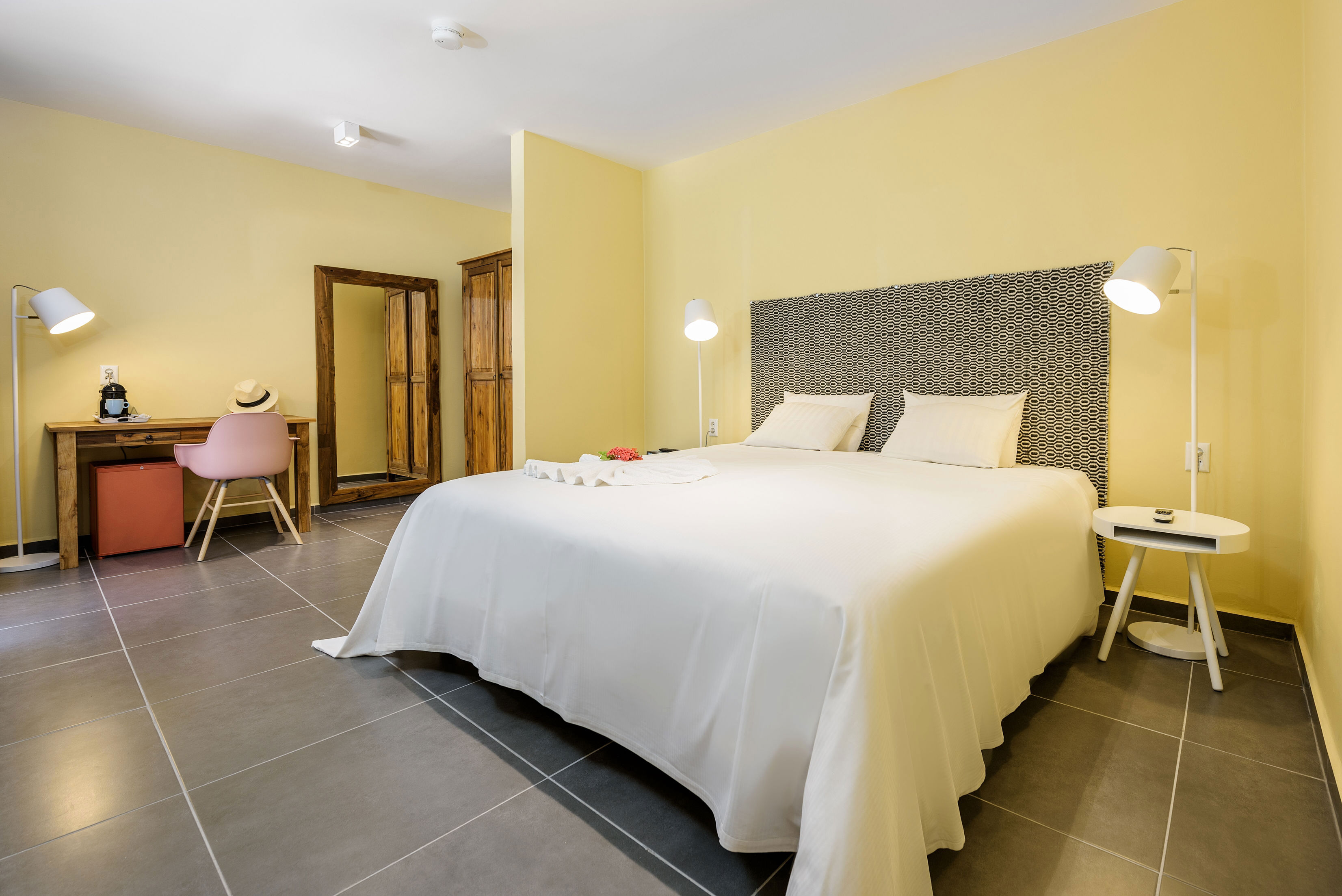 Livingstone Jan Thiel Resort For About You