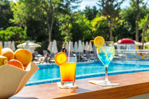 Pool bar
