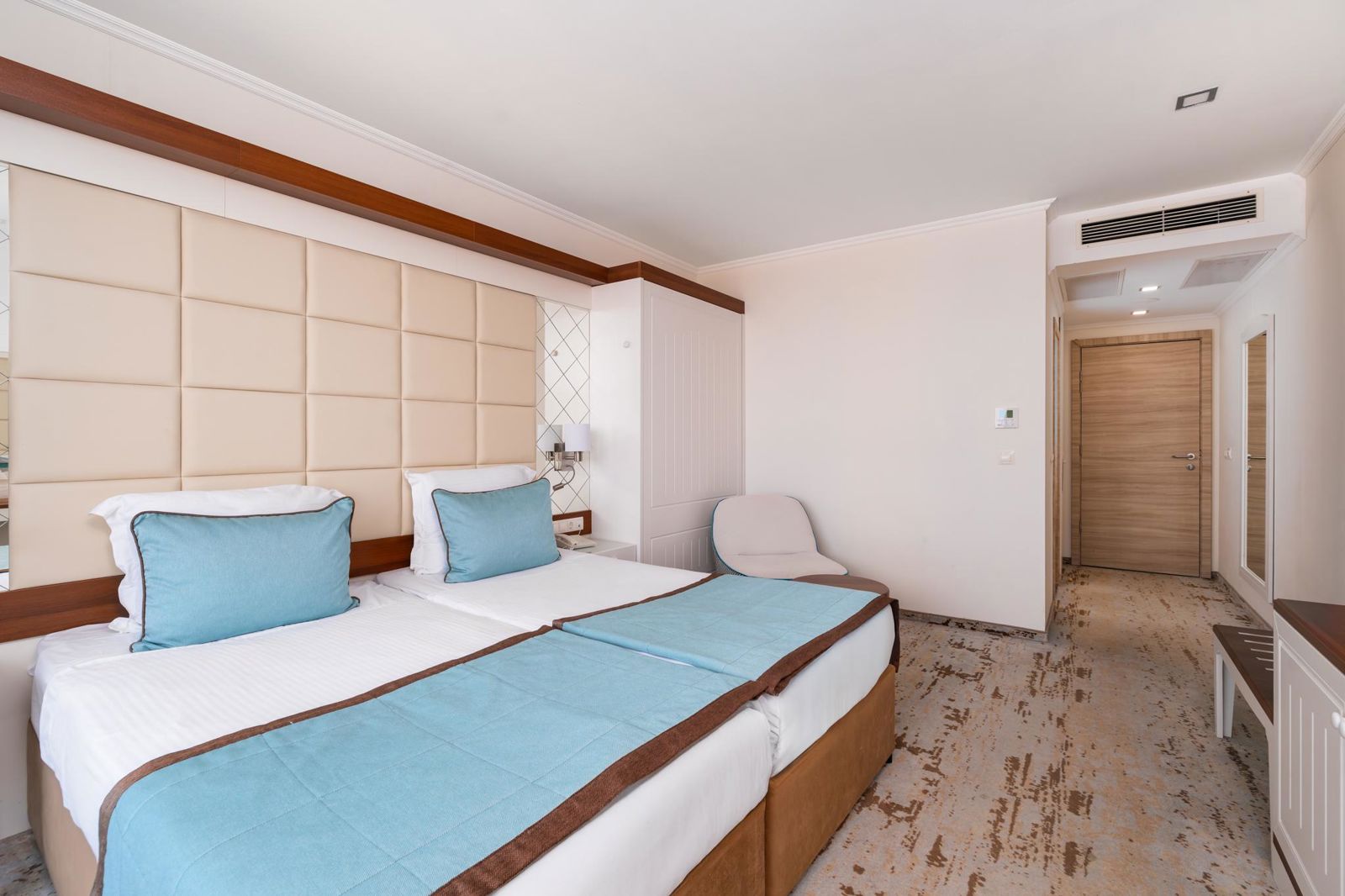 Festa Via Pontica Hotel slide 3