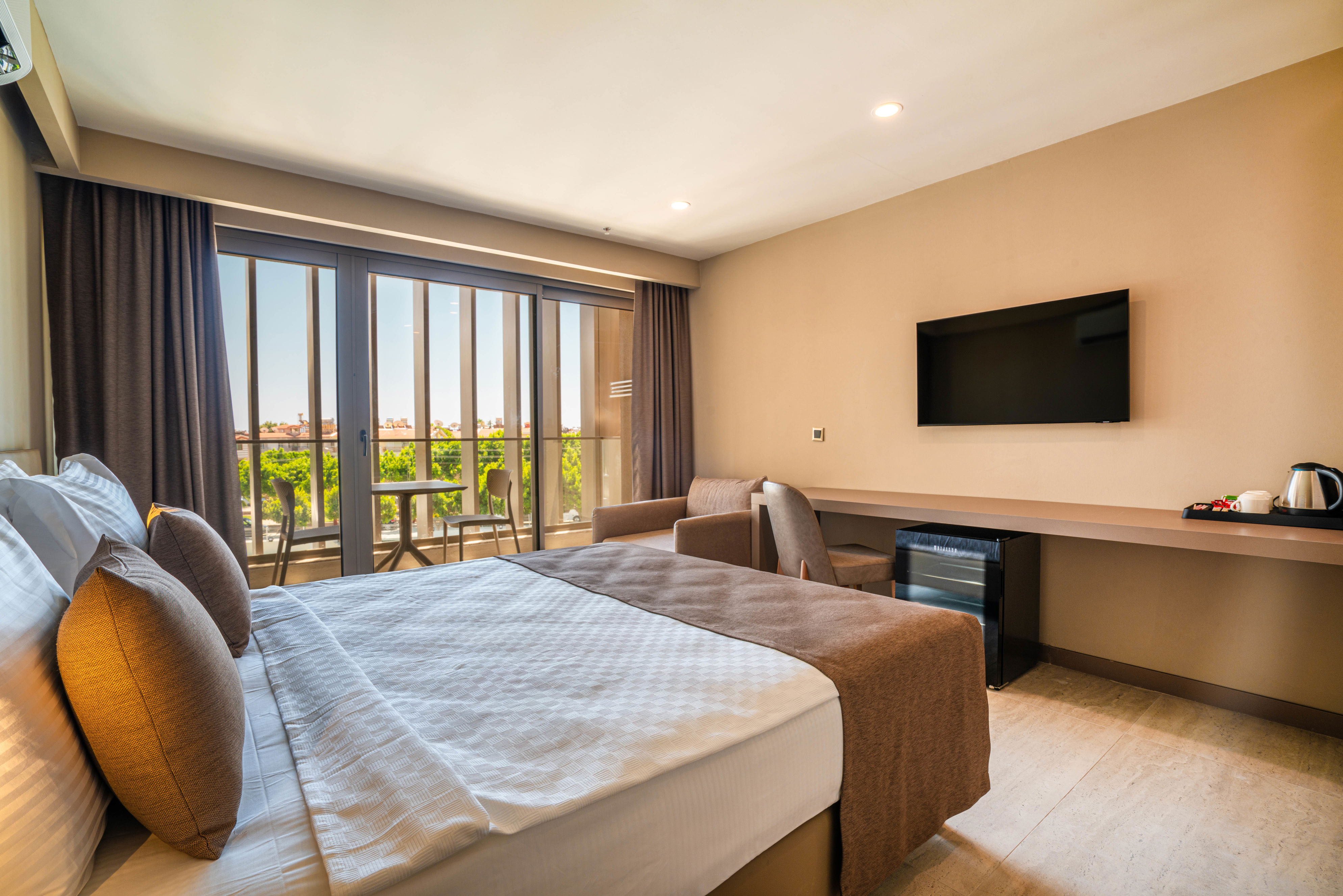 Prive Suite Side & Spa