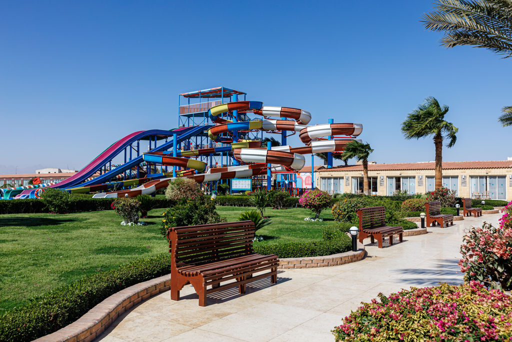 Sunrise Solara Aqua Park