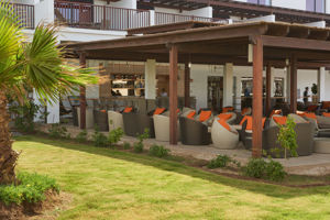 Avenue Lounge Bar