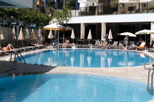 Monte Carlo Hotel