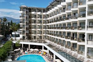 Monte Carlo Hotel