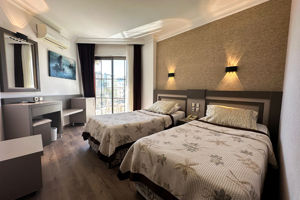 Monte Carlo Hotel