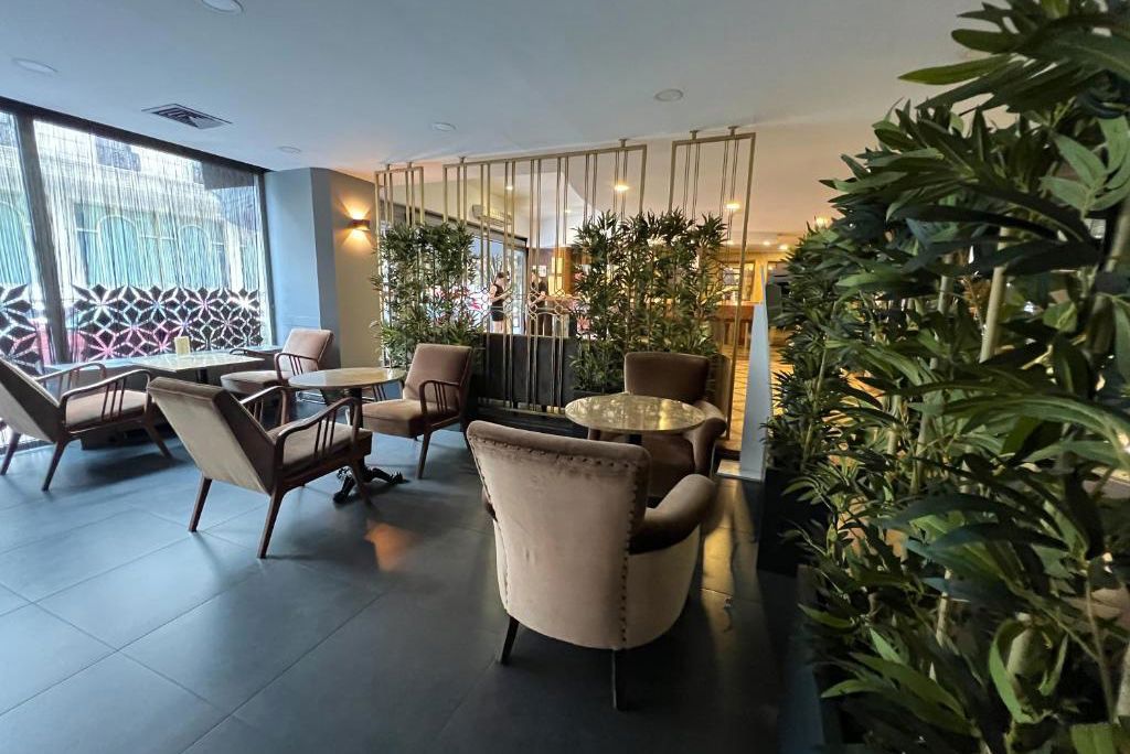 all-seasons-hotel