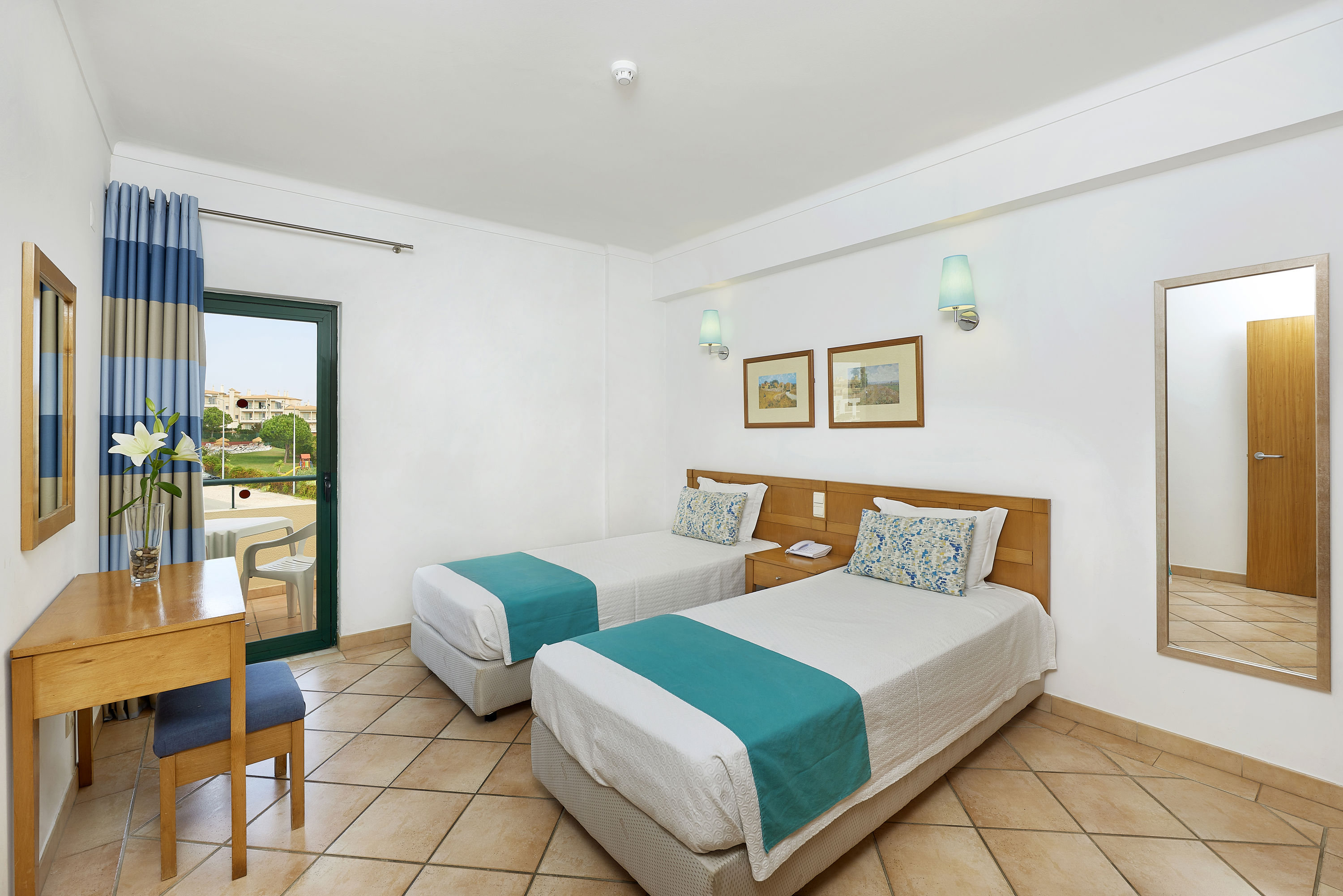 Fly & Go Oceanus Aparthotel