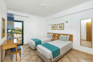 Fly & Go Oceanus Aparthotel