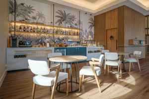 Preferred Club Lounge