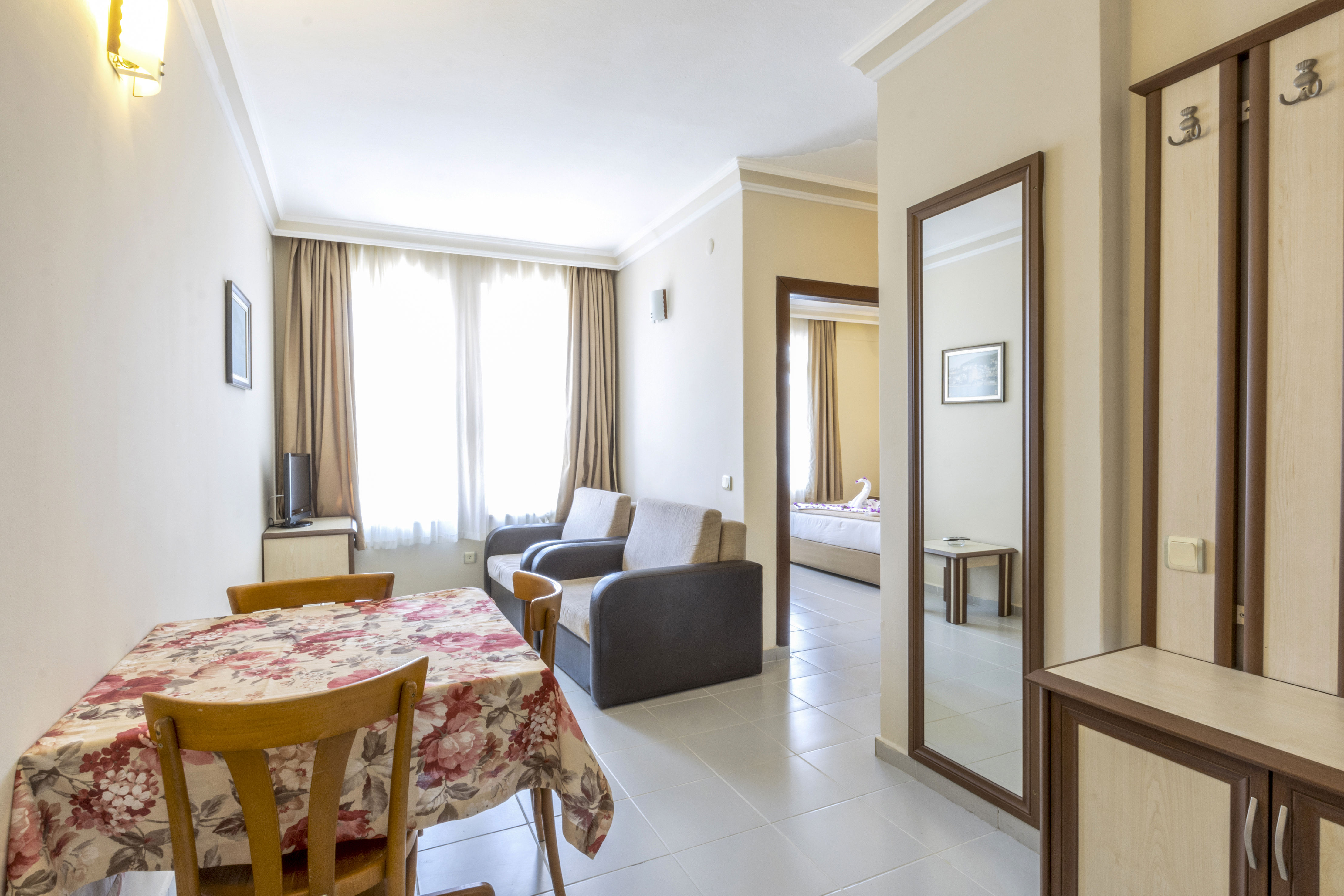 May Flower Apart Hotel