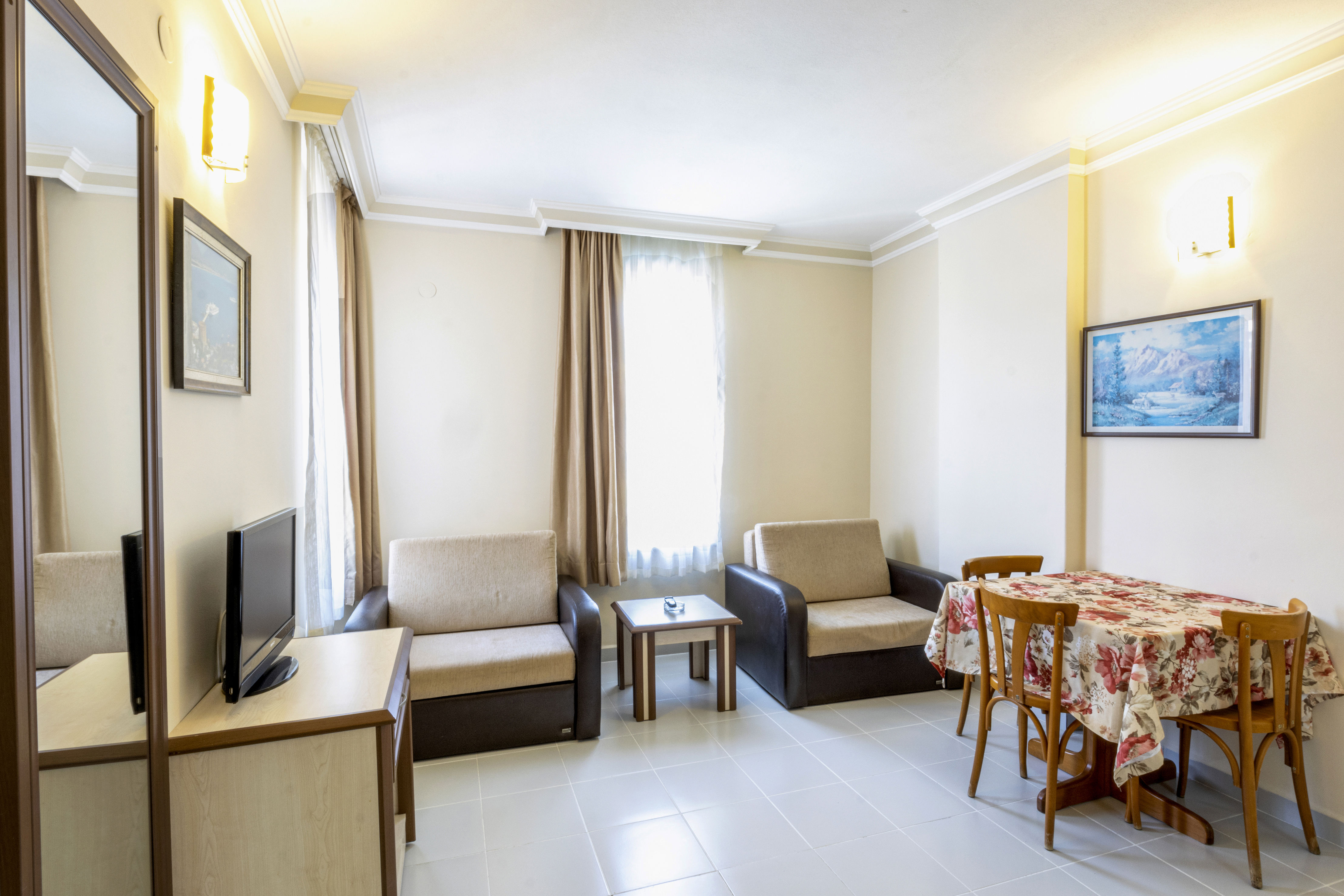 May Flower Apart Hotel