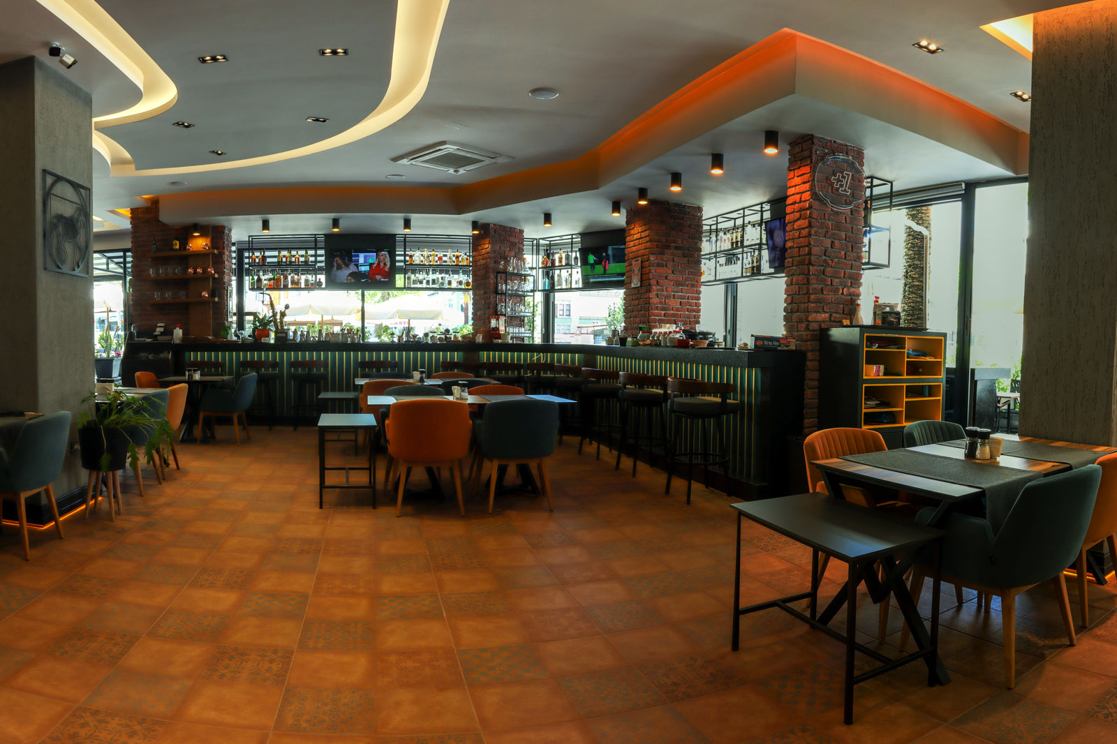 Mayflower Apart Hotel slide 5