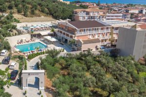 Altura Hotel