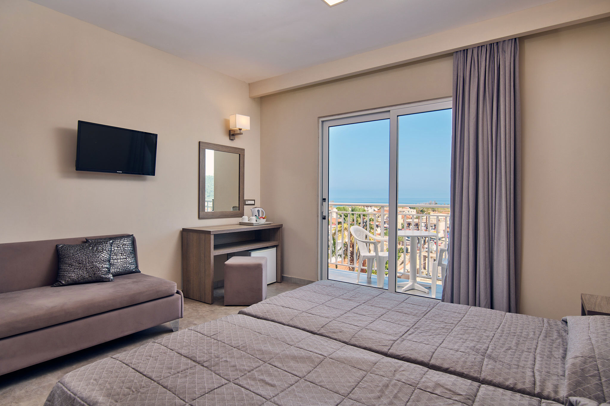 Altura Hotel