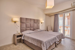 Altura Hotel