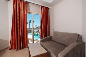 Riviera Club