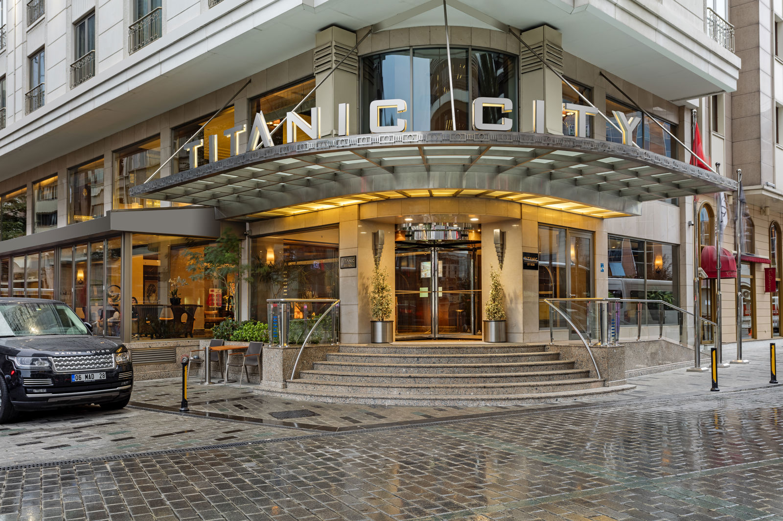 Titanic City Taksim med udflugtspakke