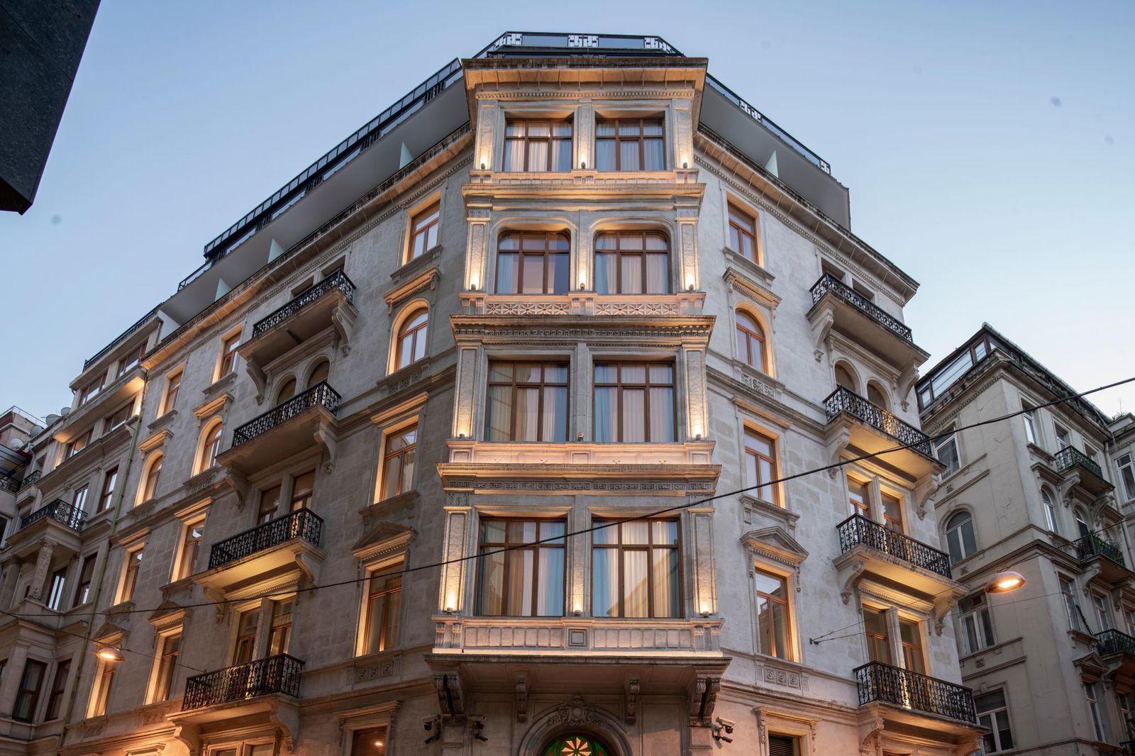 Akka Hotels Lush med udflugtspakke slide 1