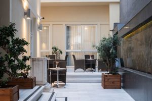 Akka Hotels Suites & Excursiereis