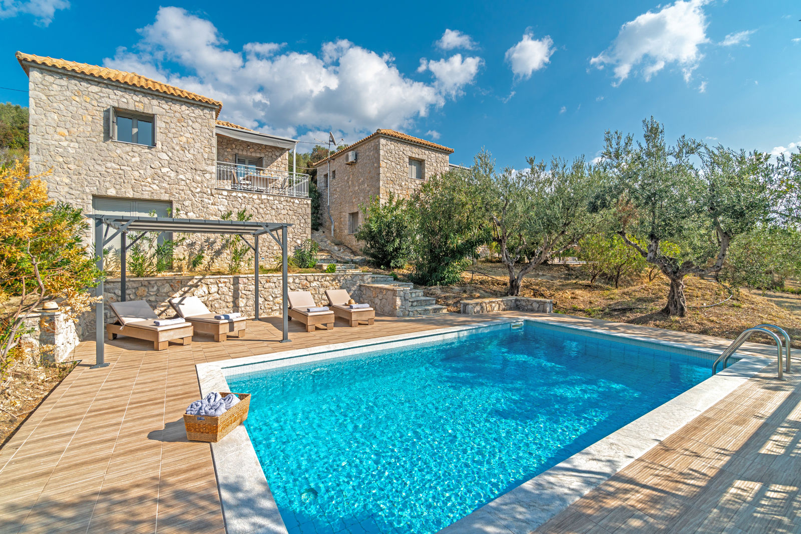 Eleonas Villas & Holiday Houses