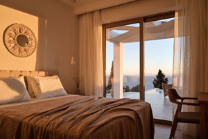 Thelxis Suites One
