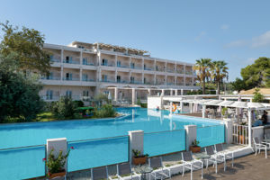Cavomarina Beach