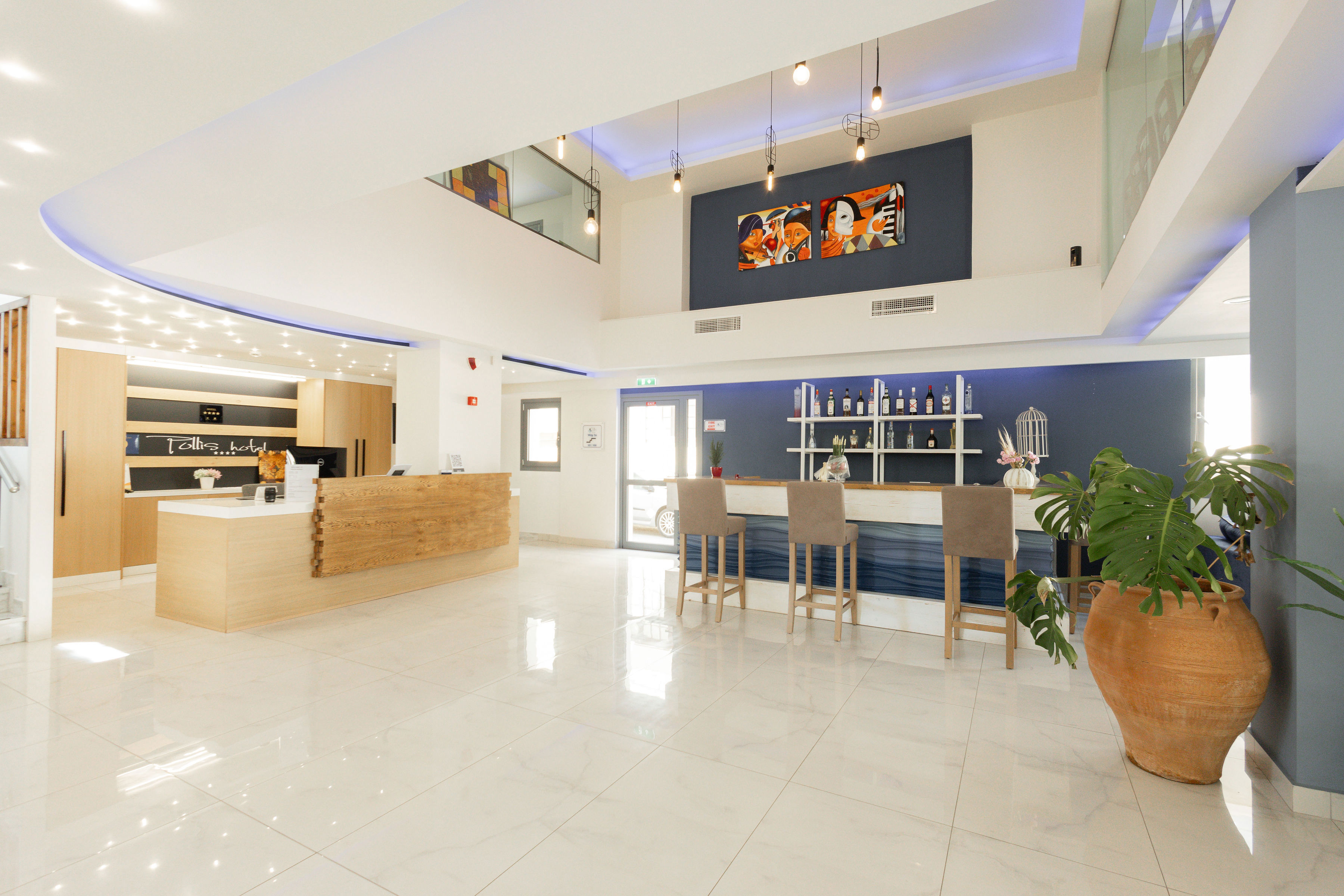 Pollis Hotel