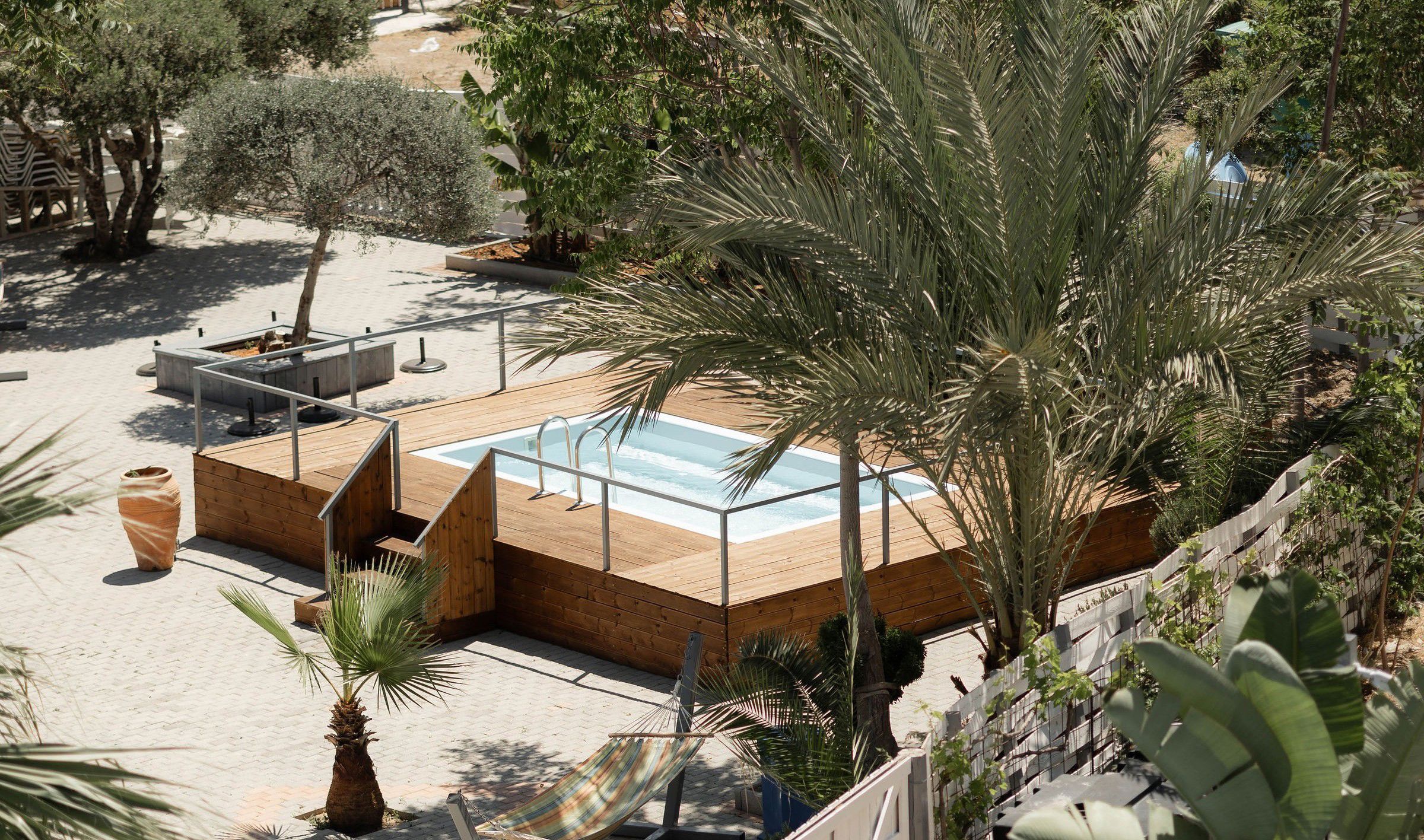 Pollis Hotel