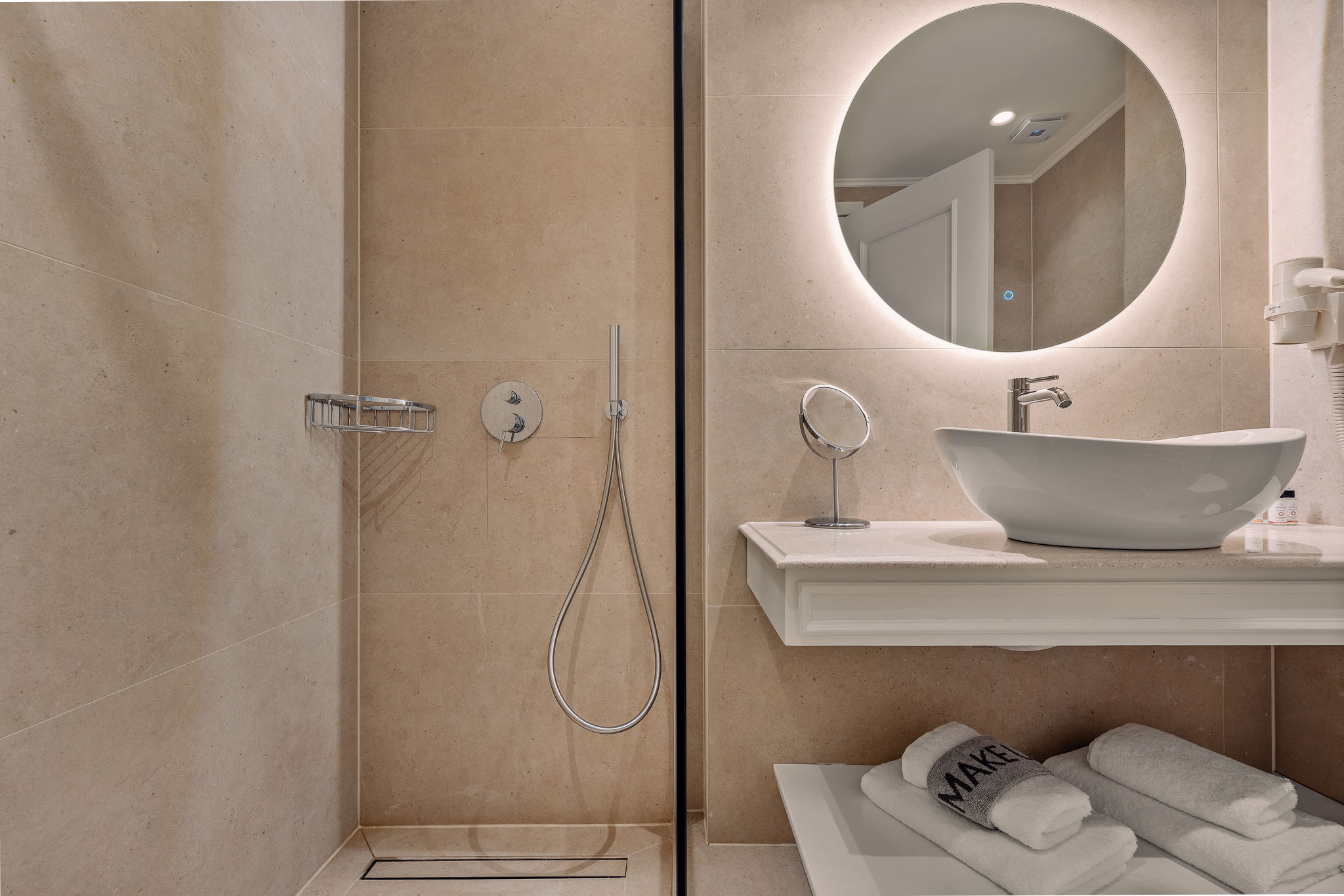 Royal Nidri Suites