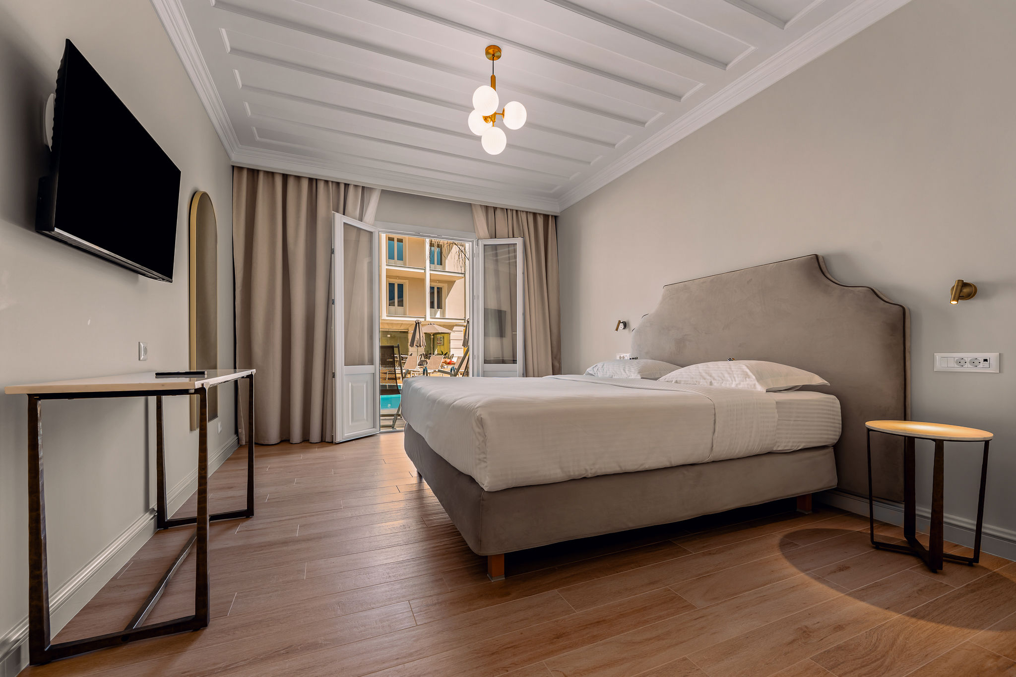 Royal Nidri Suites
