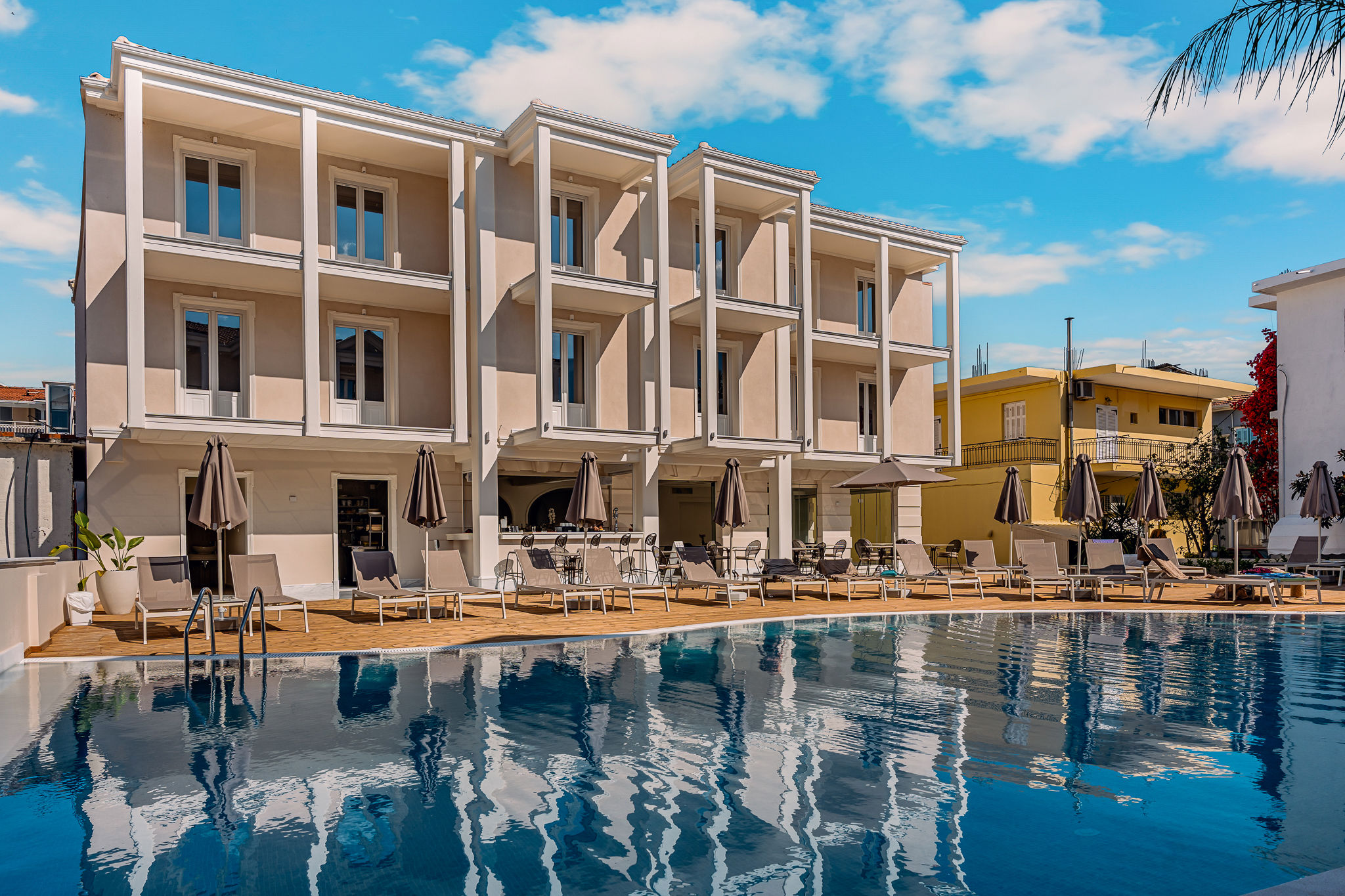 Royal Nidri Suites