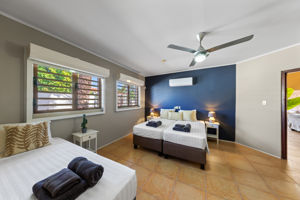 Cura Villas