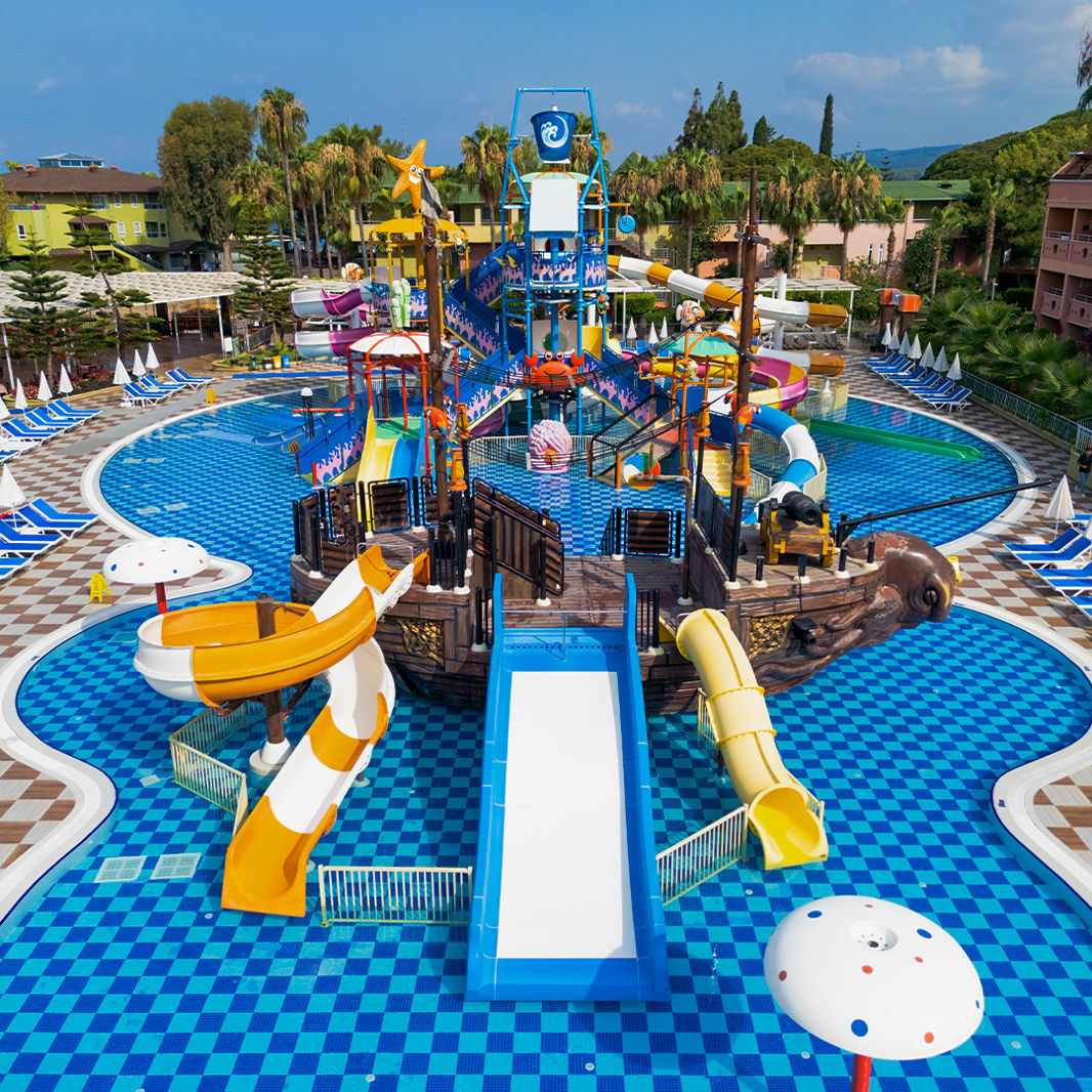 Lonicera World Hotel slide 1