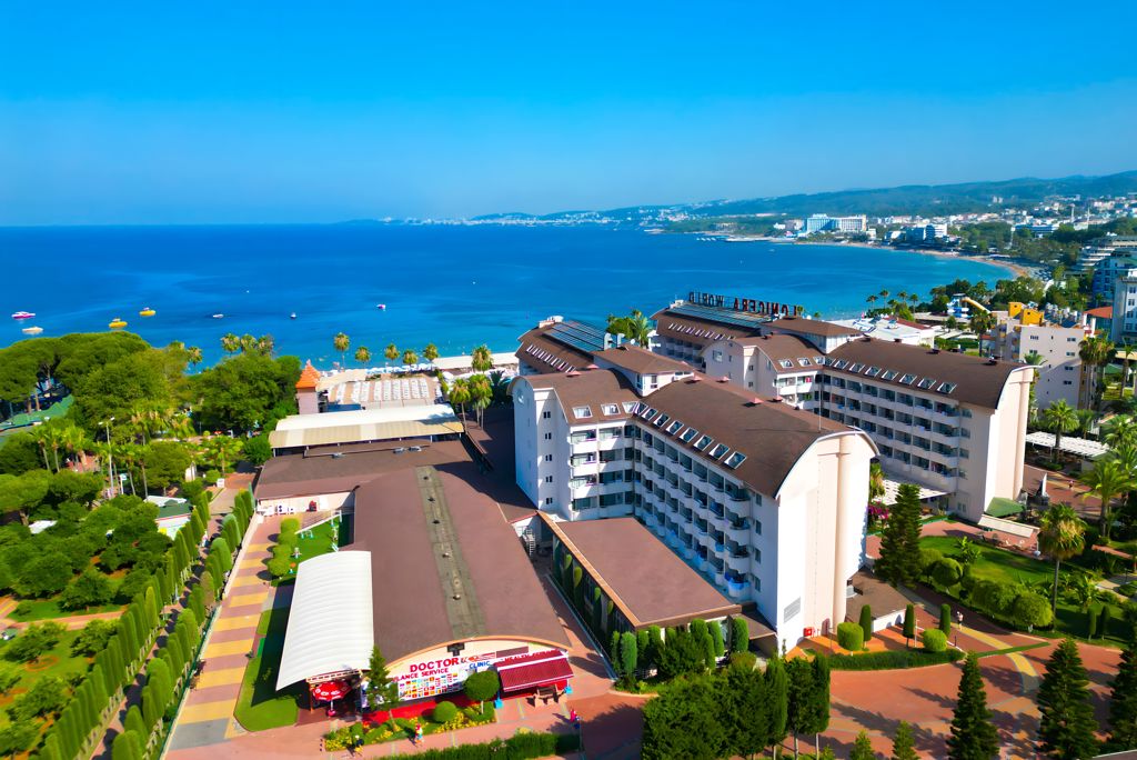 Lonicera World Hotel