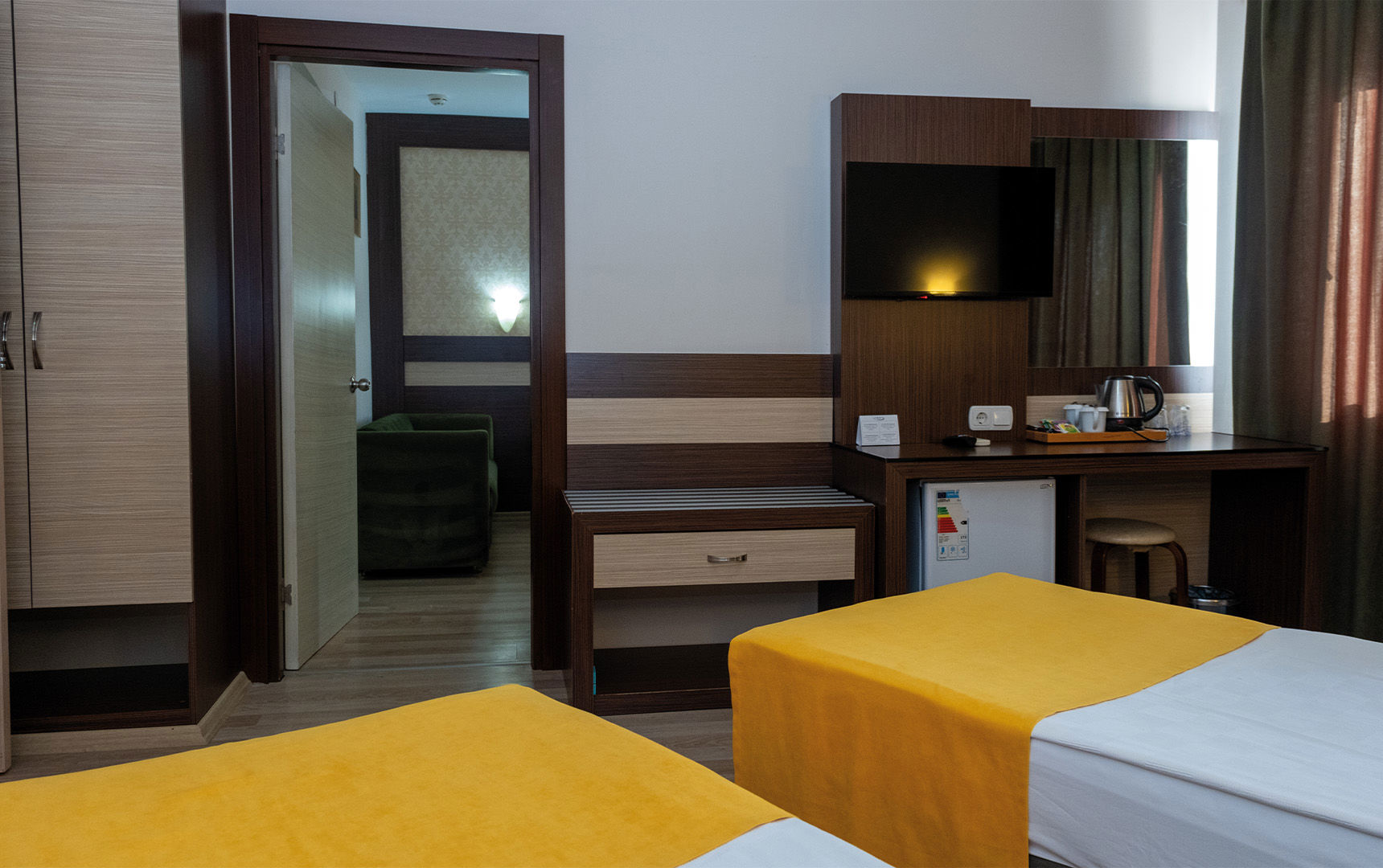 Lonicera World Hotel