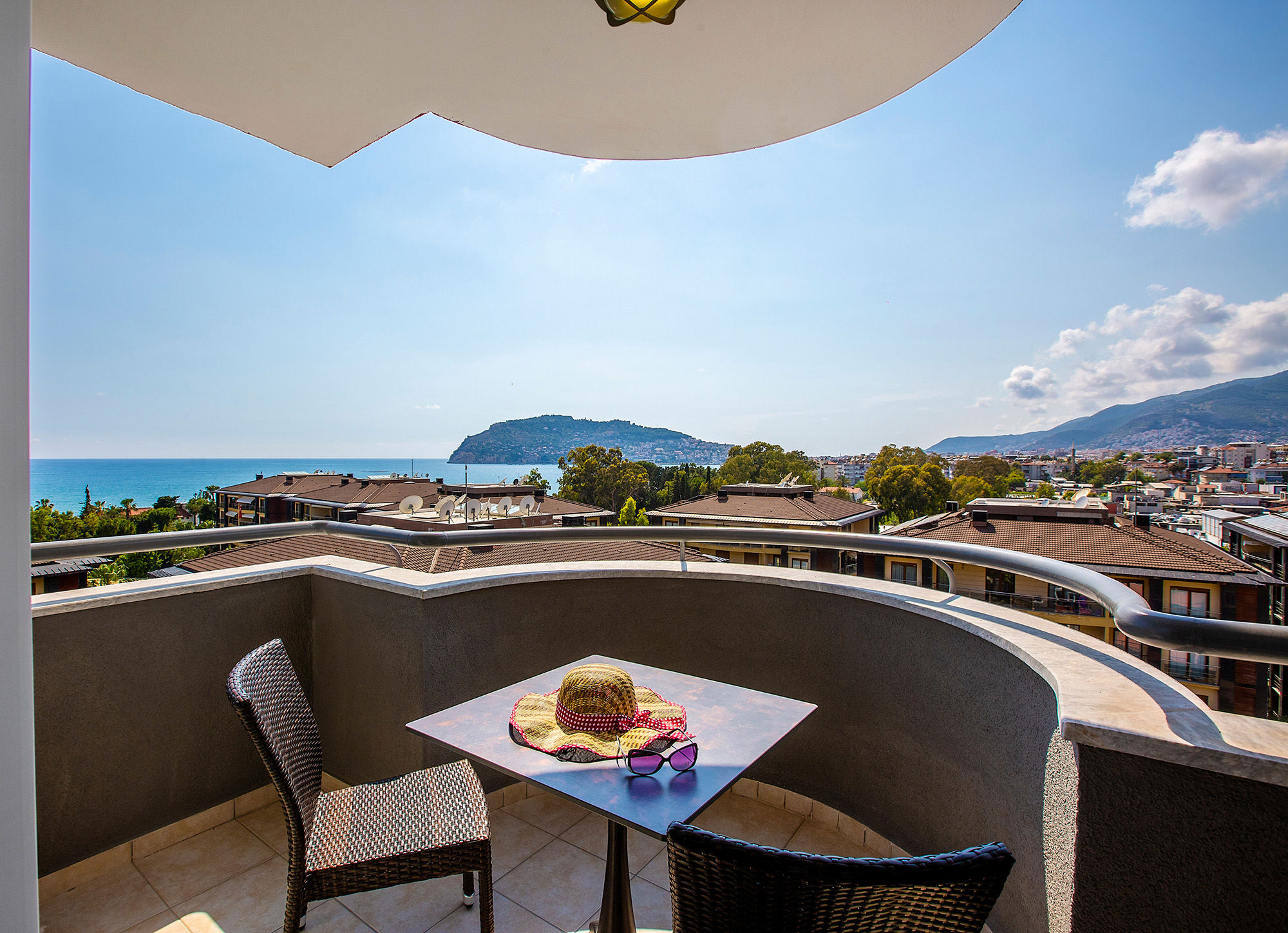 Grand Alisa Hotel