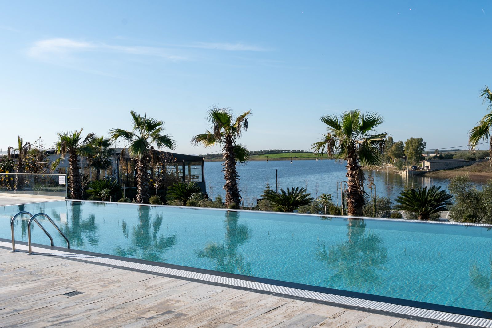 Lumeris Suites & Spa