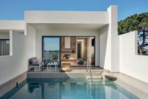 Oceanis Luxury Suites