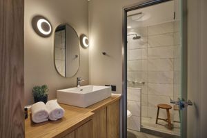 Oceanis Luxury Suites