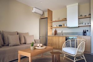 Oceanis Luxury Suites