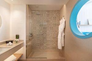 Woonvoorbeeld 2-persoonskamer Deluxe (Tuin- of Zijzwembad zicht)