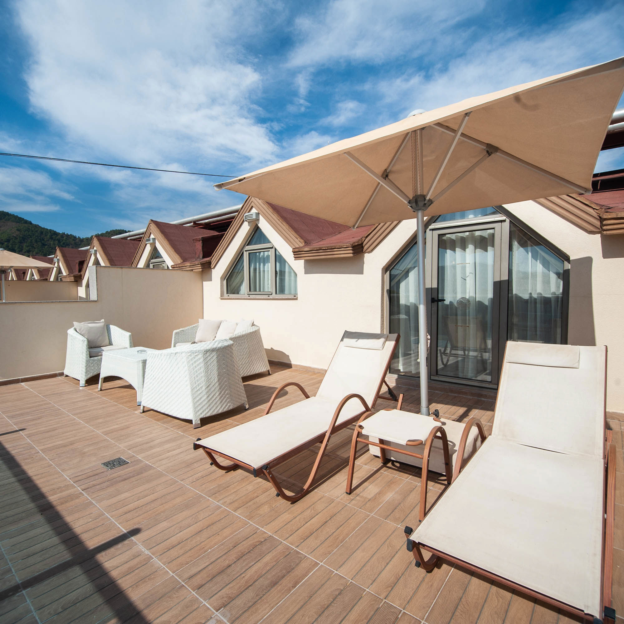 Emre Hotel & Emre Beach